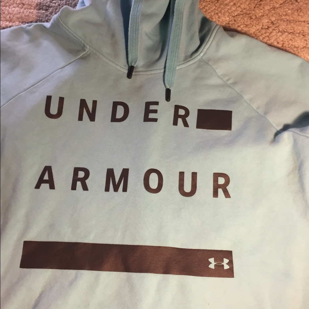 Under Armour hoodie size Large, loose - Picture 5 of 6